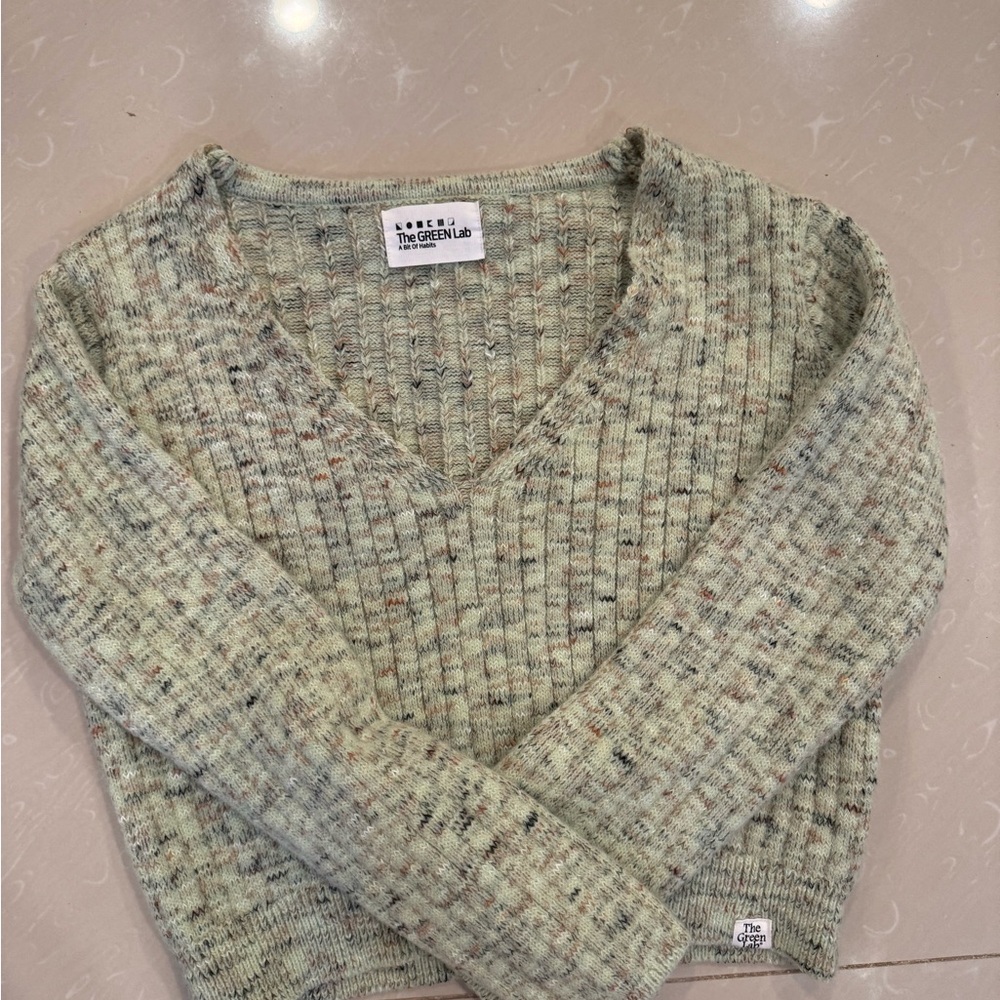 Women's Speckled Green Sweater
